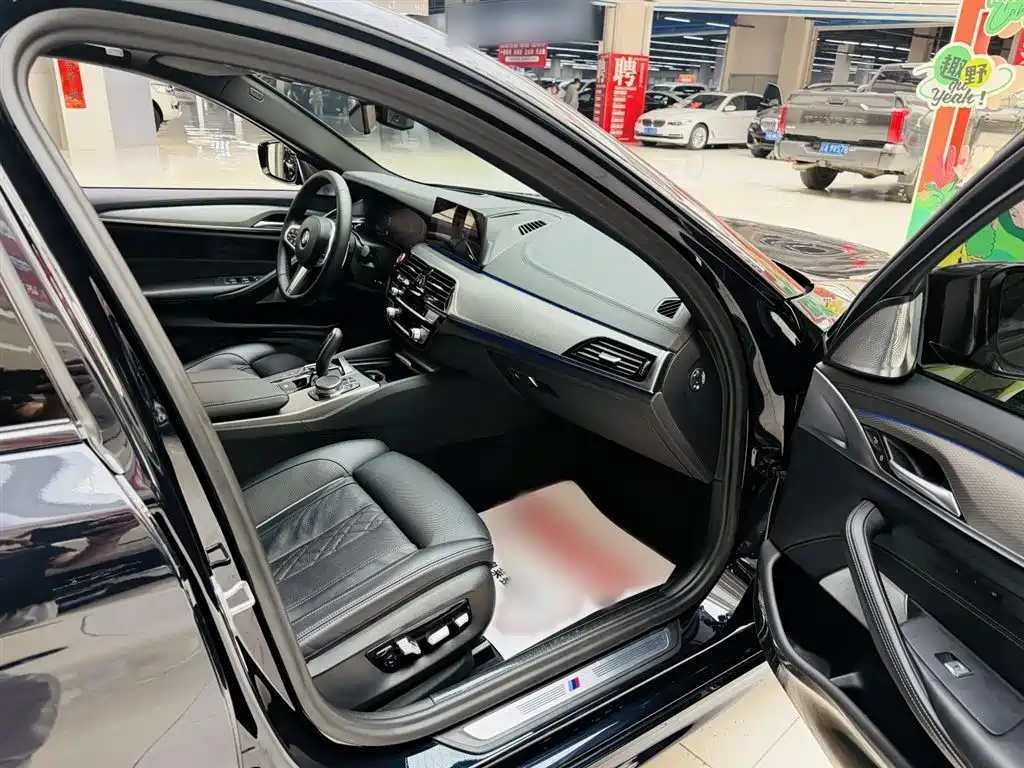 BMW 5 Series 2020 Model 530Li Executive M Sport Package фото 16