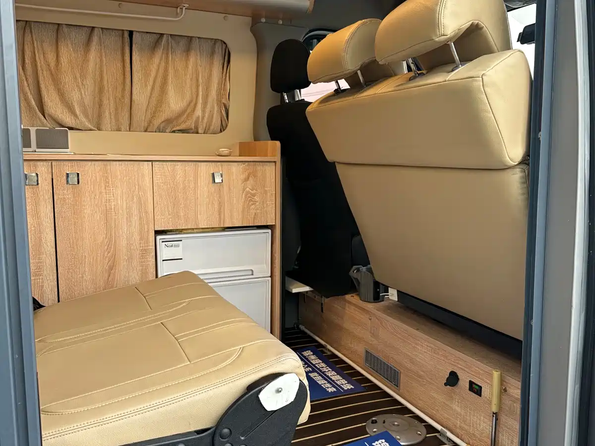 SAIC Maxus Xintu V80 2021 2.0T PLUS AMT All-round King Short Wheelbase Medium Roof 5/6/7/8/9-seater фото 12