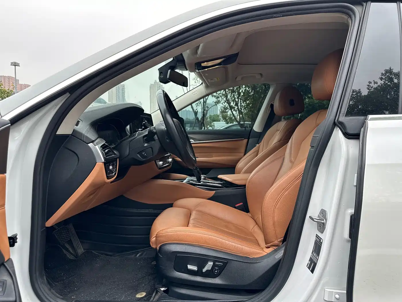 BMW 6 Series GT 2023 2022 Model 630i Luxury Design Package