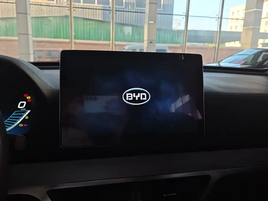 BYD Tang 2019 2019 2.0T Automatic Smart Connect Noble 7-seater China VI