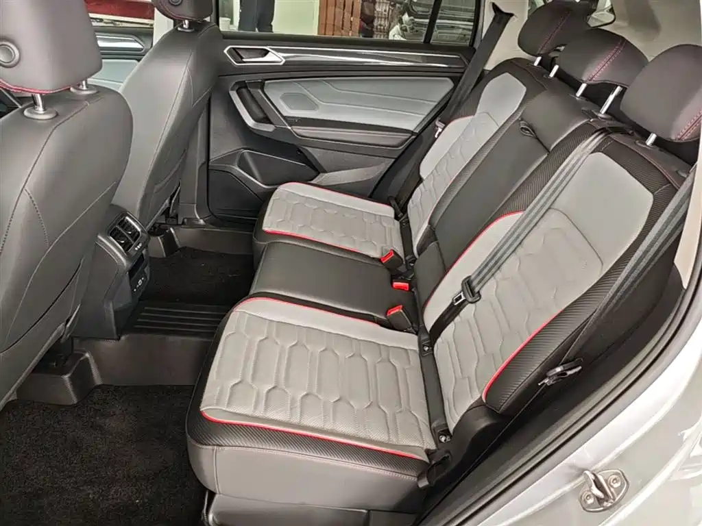 Volkswagen Tiguan L PHEV 2022 430PHEV Plug-in Hybrid Flagship Edition фото 17