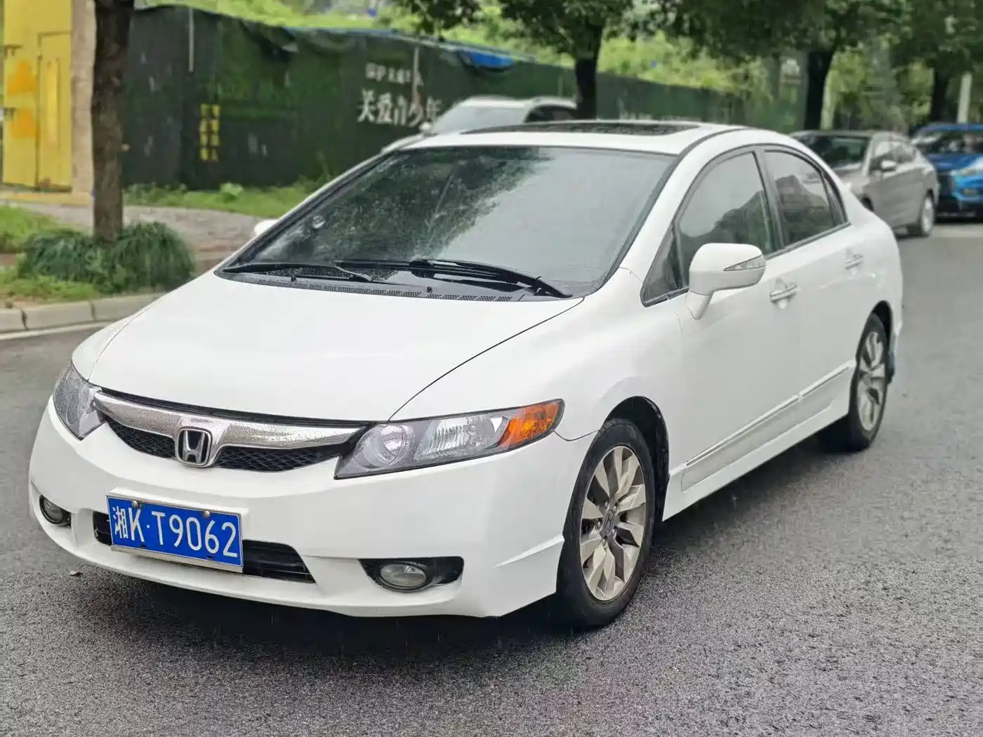 Фото 3 - Honda Civic