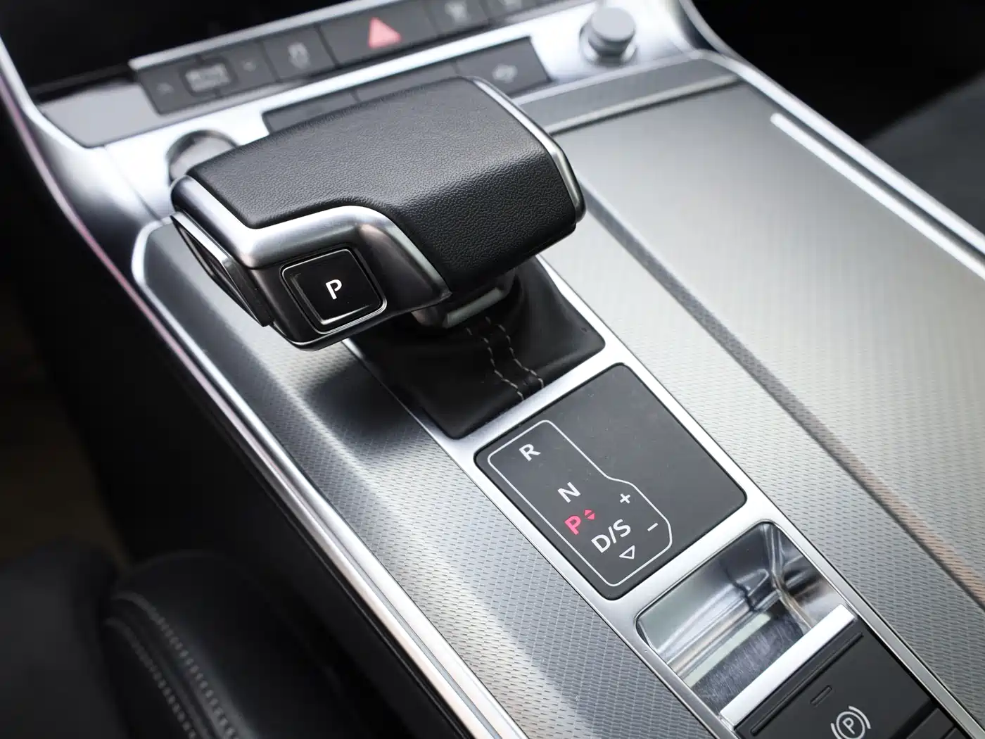 Audi A7L 2024 45TFSI S-line Dream Edition Crystal Package фото 21