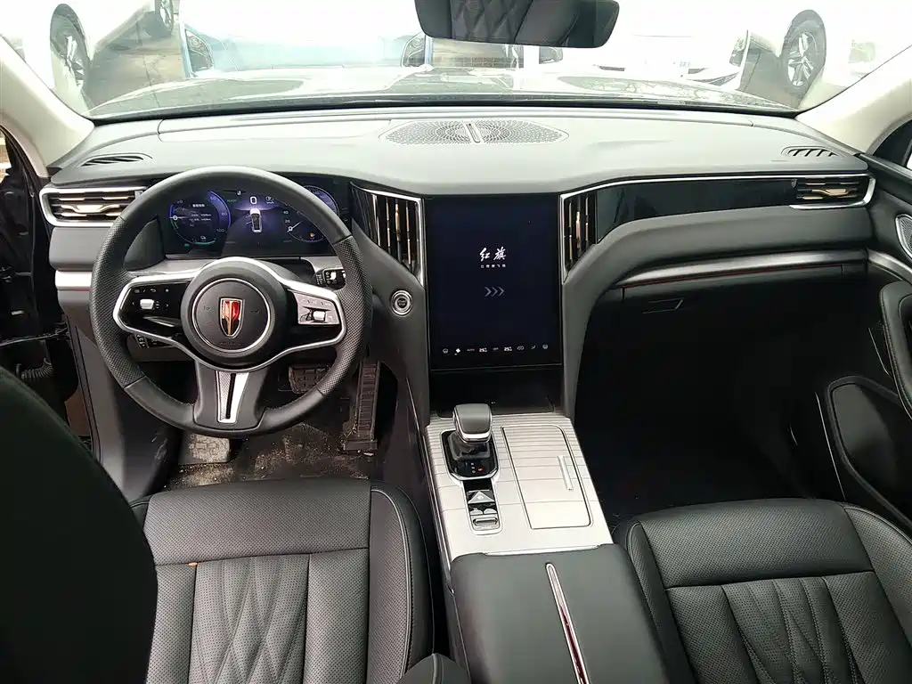 Hongqi HS7 PHEV 2024 2.0T PHEV 4WD Flagship Edition 6-seater фото 10