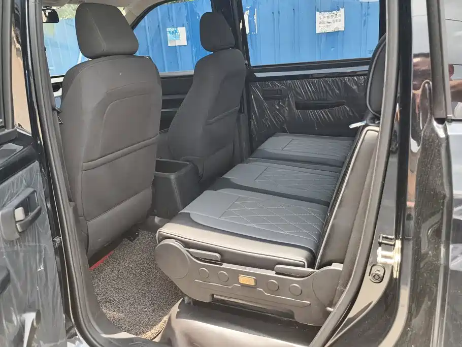 Wuling Motors Wuling Hongguang PLUS 2023 2020 1.5L Manual Standard 5-seater