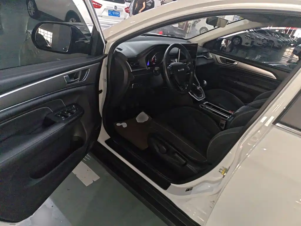 Haval M6 2024 2023 PLUS 1.5T Manual Elite Smart Connect