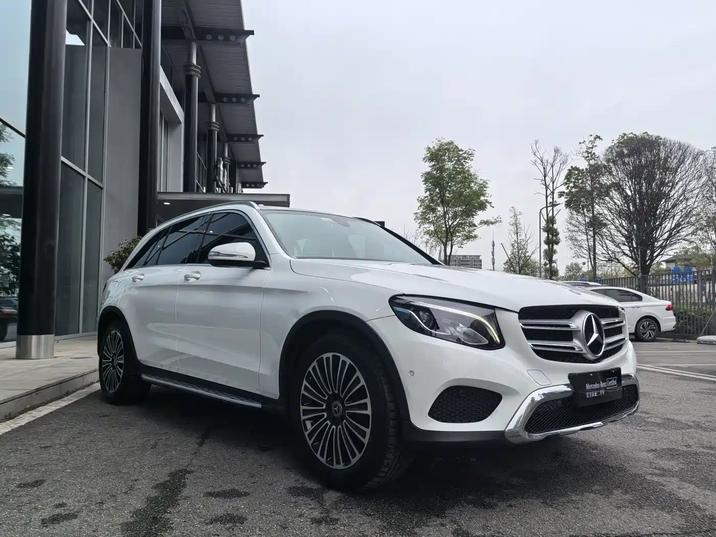 Mercedes-Benz GLC 2019 Model GLC 200 L 4MATIC фото 3