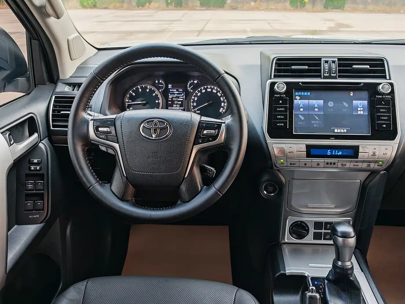 Toyota Prado 2018 3.5L Auto TX-L фото 10