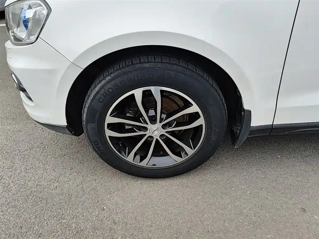 Фото 23 - Zotye T600