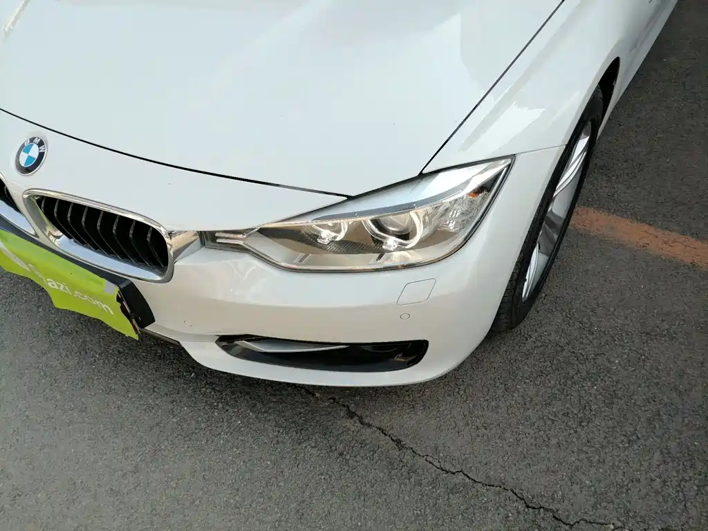 Photo 24 - BMW 3 Series