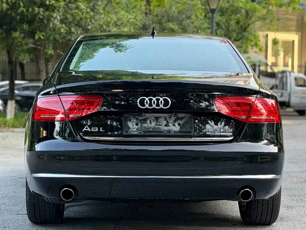 Audi A8 2013 A8L 45 TFSI quattro Luxury фото 5