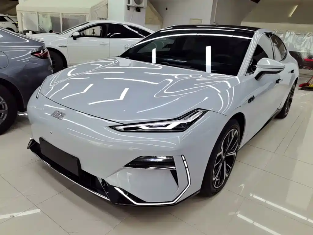 2025 Geely Galaxy Galaxy E8