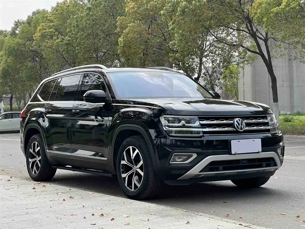 Volkswagen Teramont 2020 380TSI 4WD Luxury Edition China VI фото 4