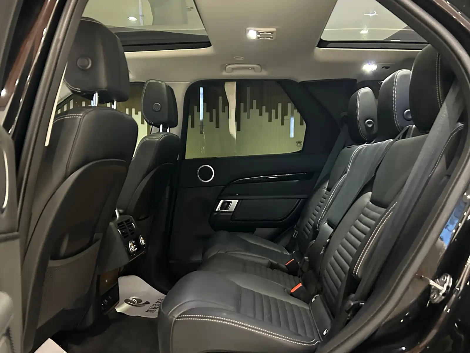 Фото 19 - Land Rover Discovery