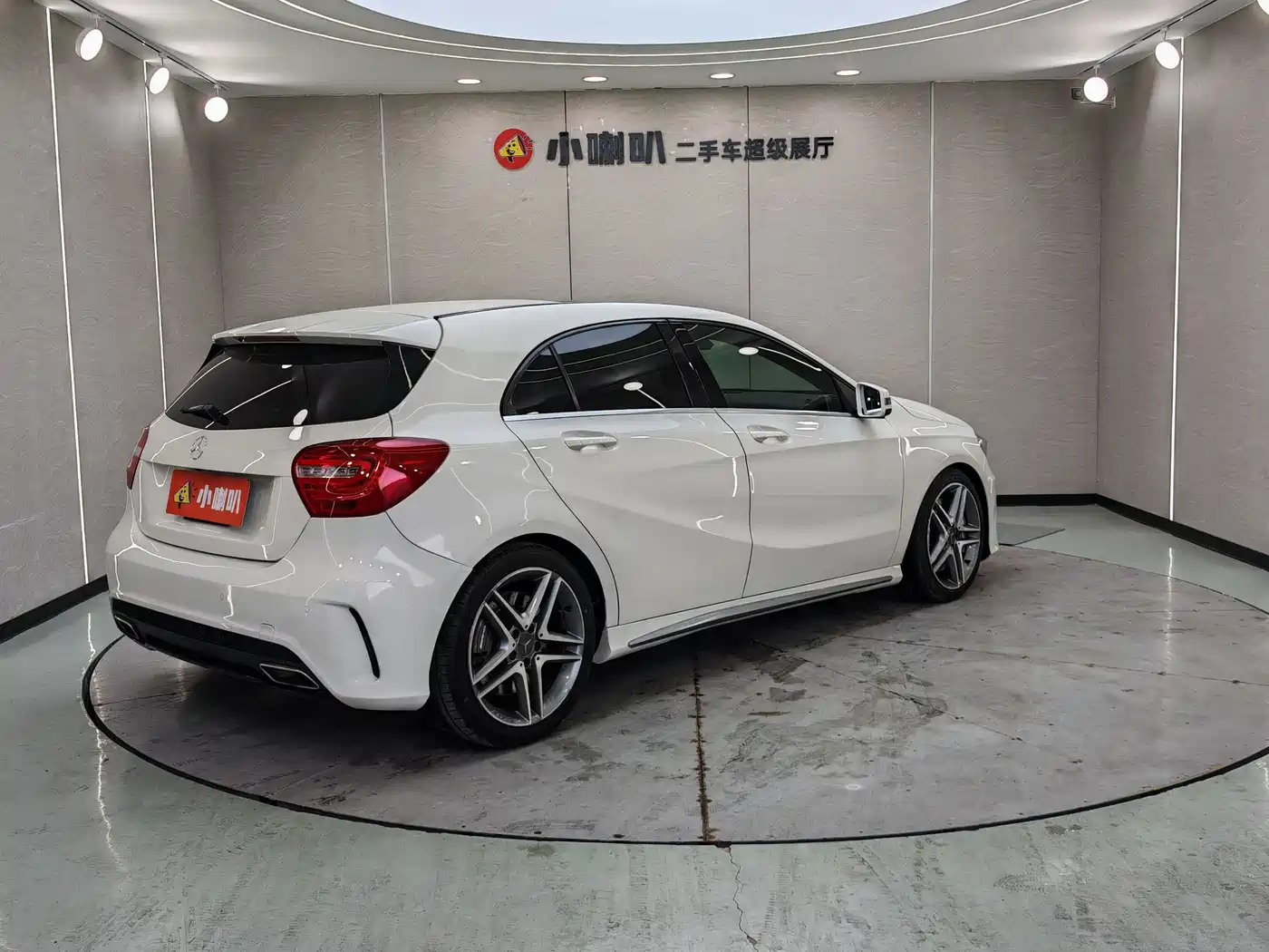 Mercedes-Benz A-Class AMG (Import) 2014 AMG A 45 4MATIC фото 26