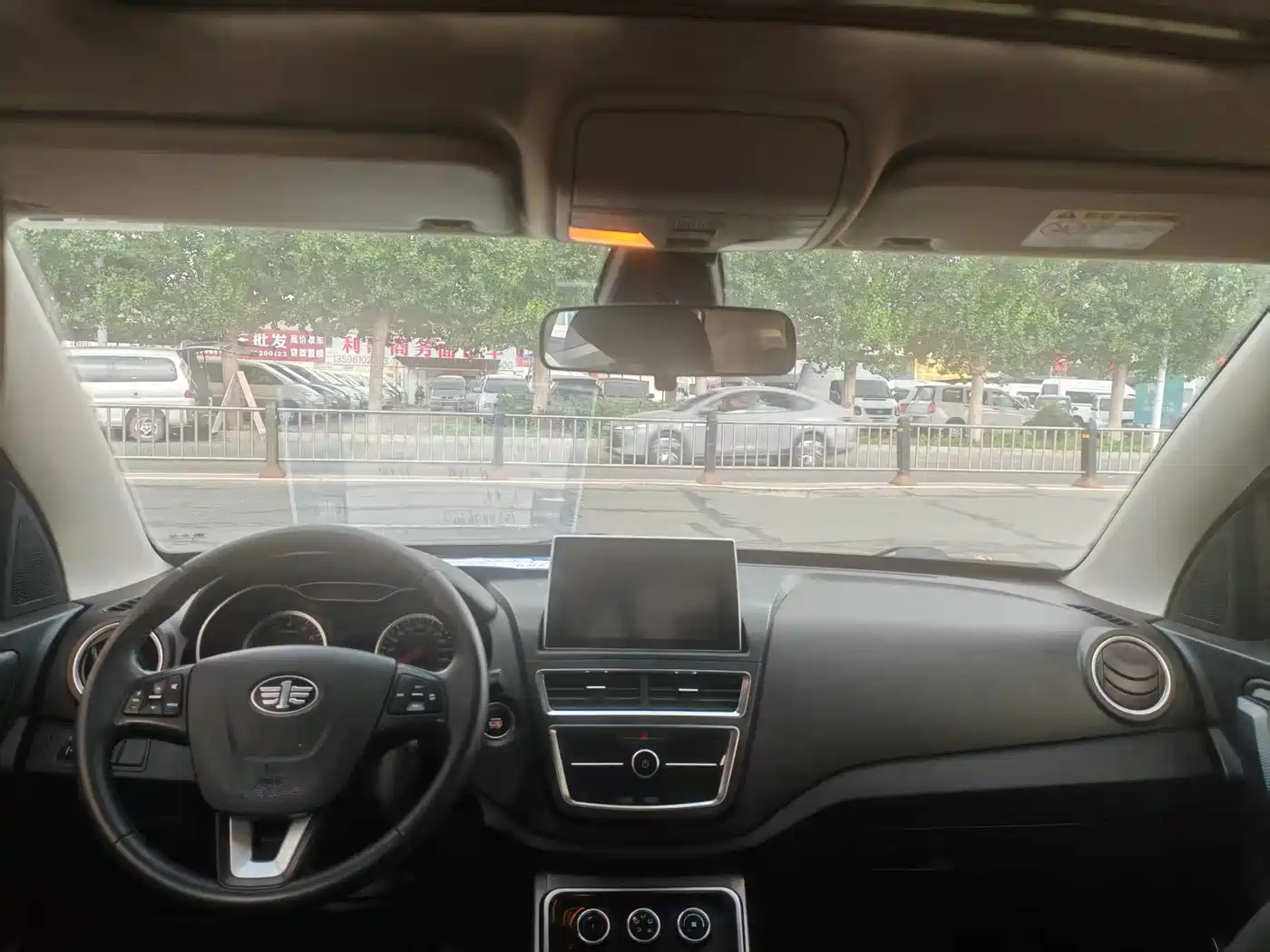 Besturn X40 2019 2019 1.6L Auto Luxury Type China V
