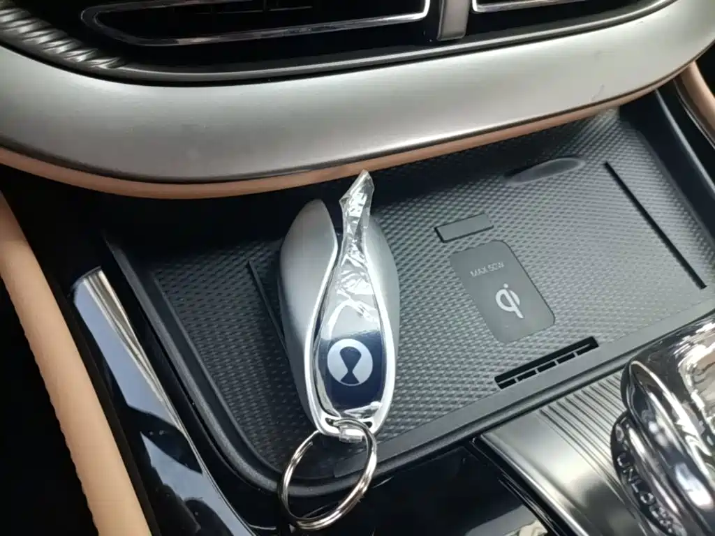 Denza D9 2026 2025 DM-i Smart Drive Edition 1020 AWD Prestige