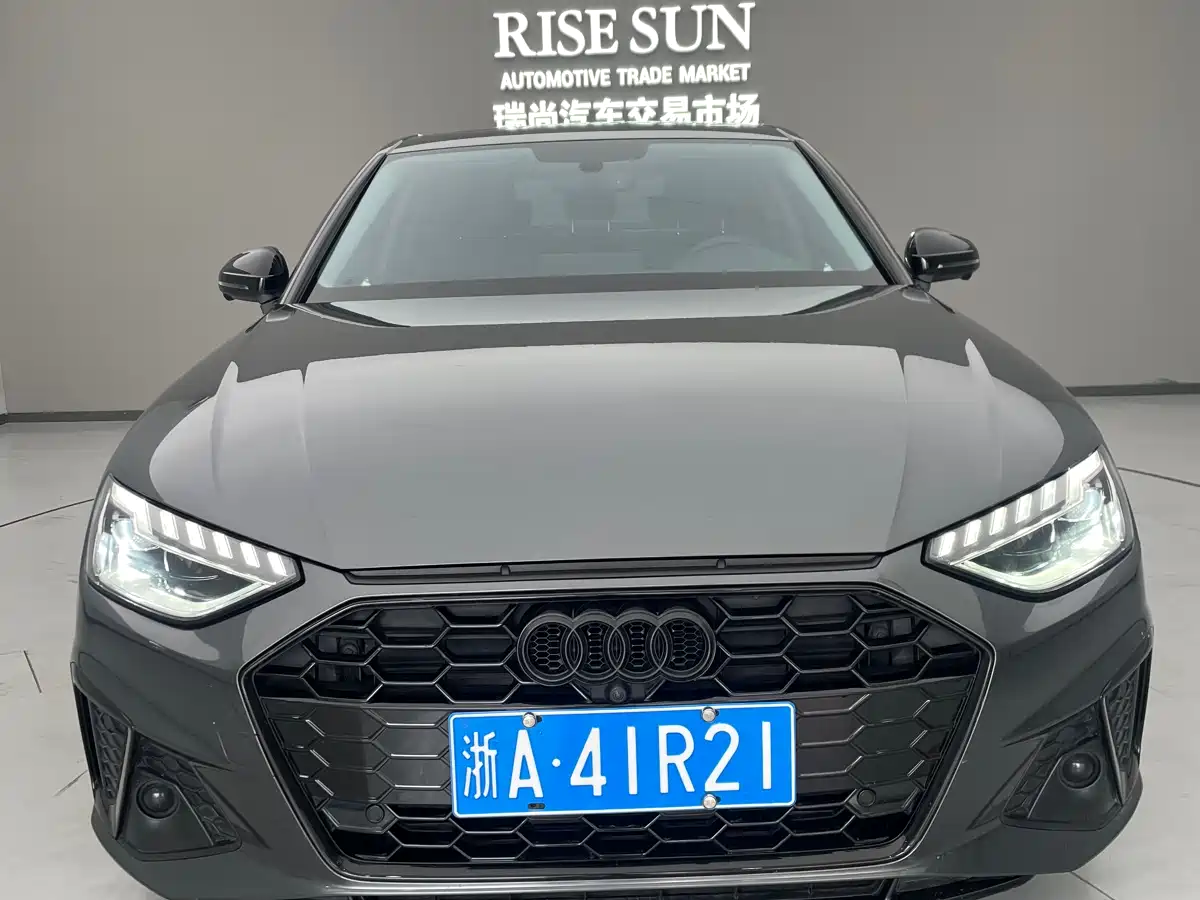 Audi A4L 2022 40 TFSI Luxury Dynamic фото 4
