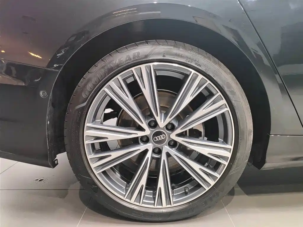 Audi A6L 2024 45 TFSI quattro Premium Dynamic фото 25