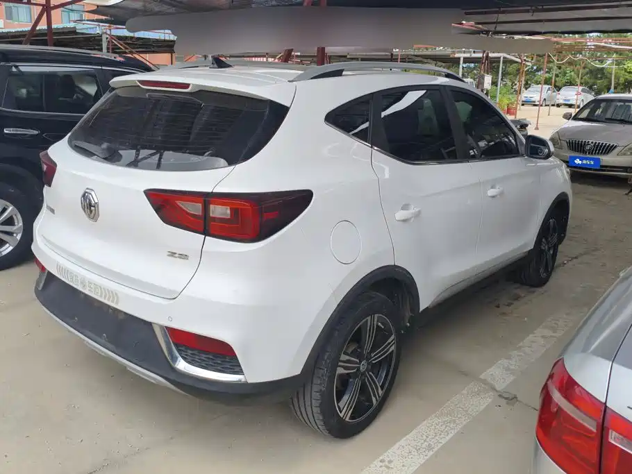 MG ZS 2021 2020 Global Million Bestseller 1.5L Manual with 65-inch Panoramic Sunroof