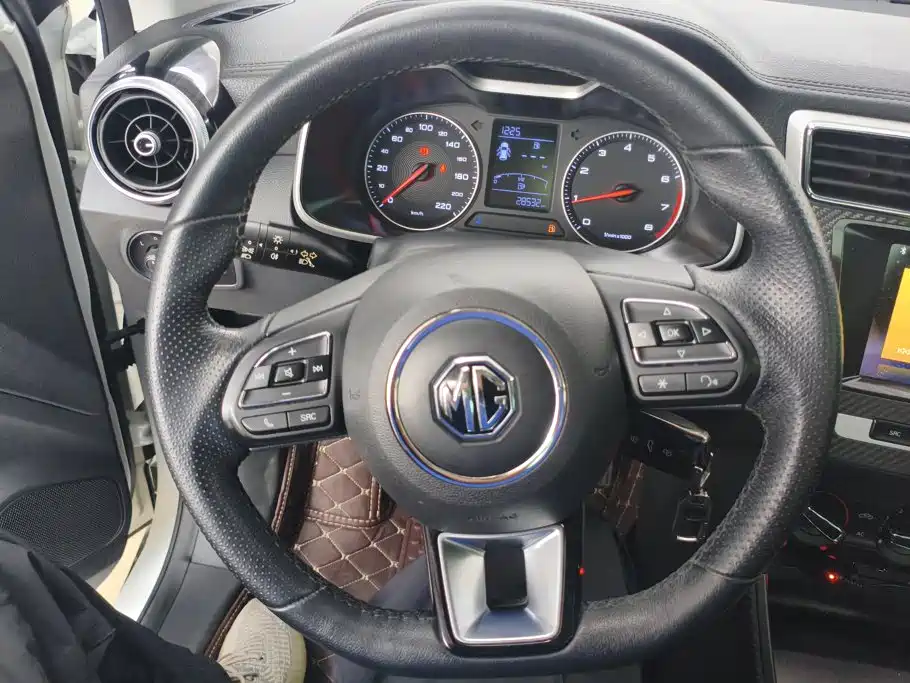 MG ZS 2021 2020 Global Million Bestseller 1.5L Manual with 65-inch Panoramic Sunroof