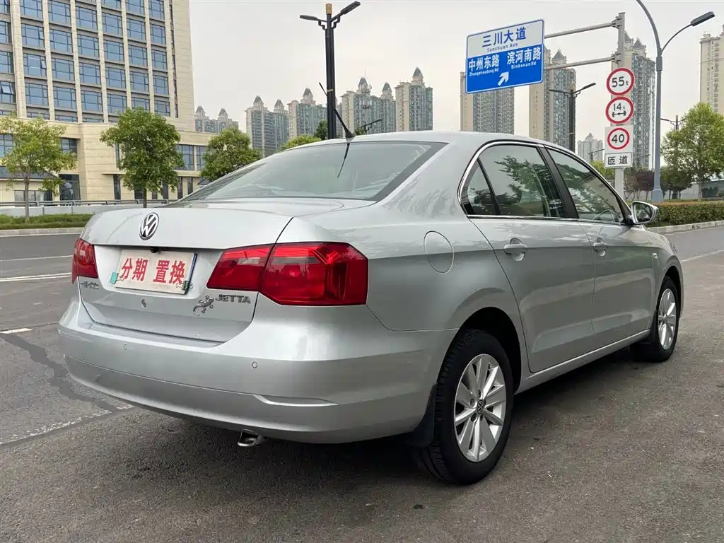 Volkswagen Jetta 2015 1.4L Manual Comfort фото 12