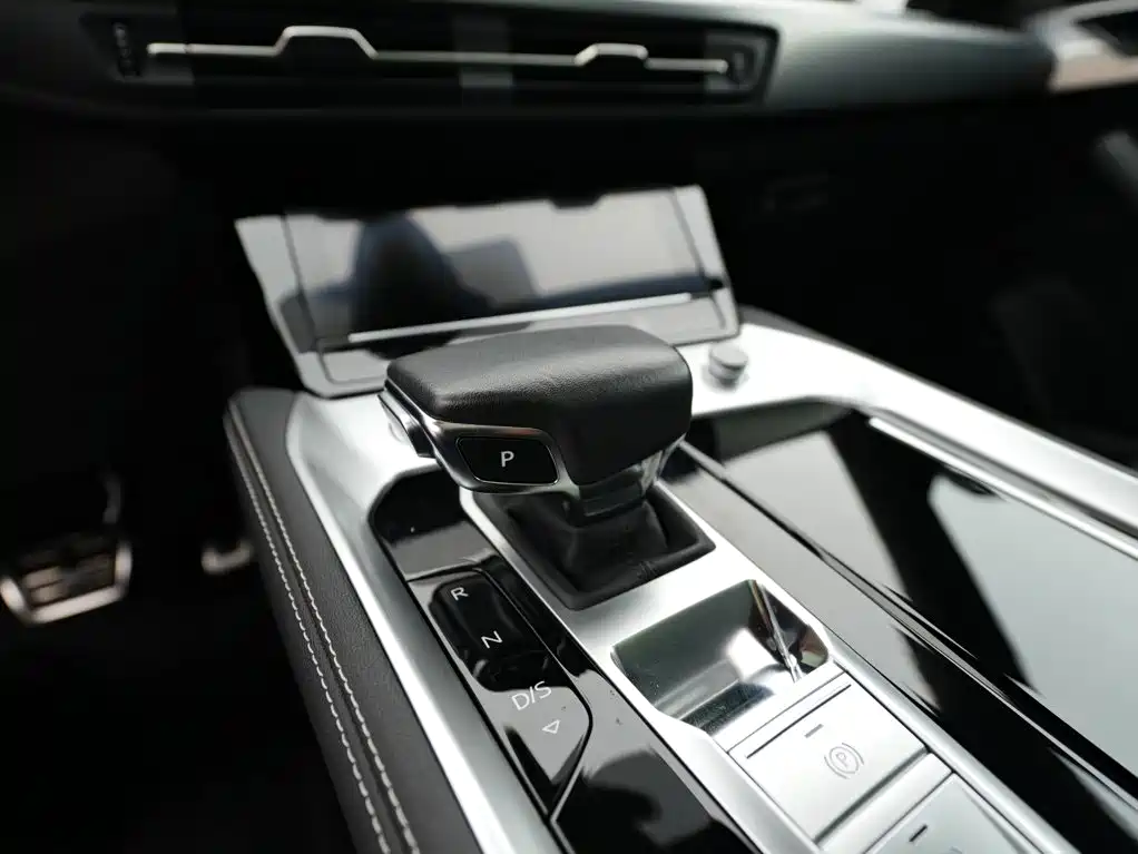 Audi Q6 2023 2024 45 TFSI quattro Qi Yun Flying Rider Package 6-seater