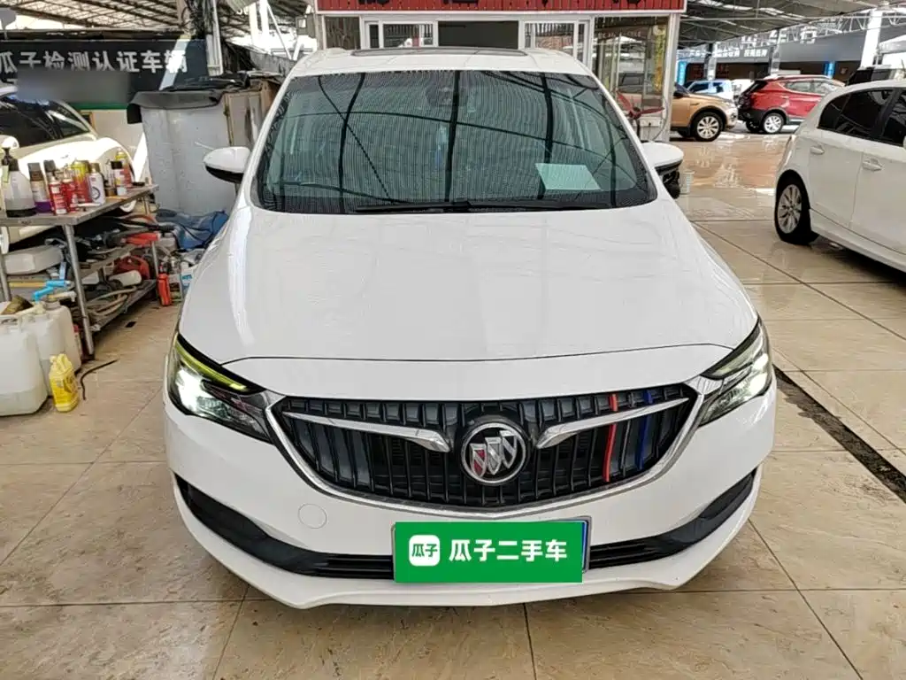 Фото 3 - Buick GL6