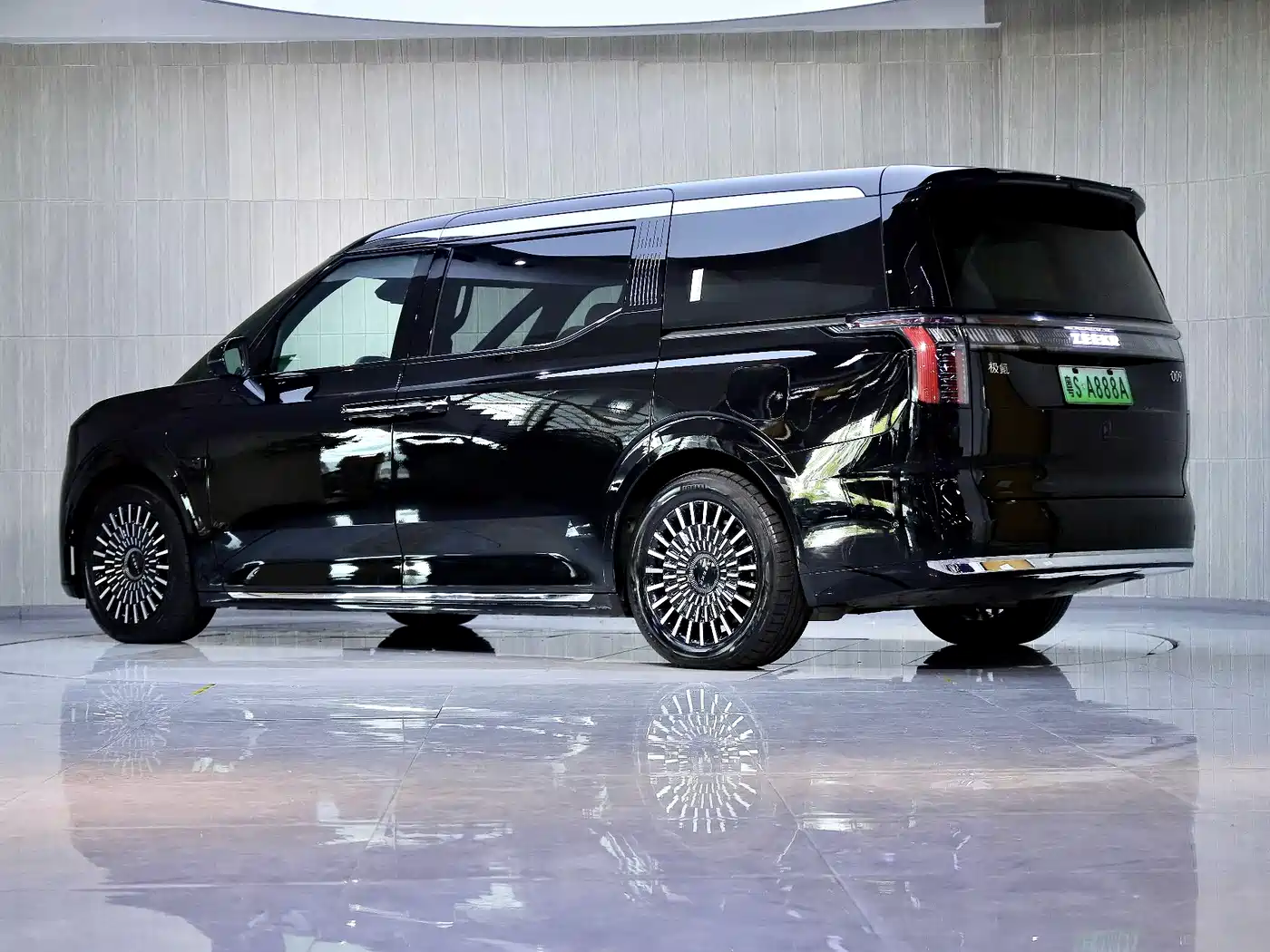 ZEEKR EXTREME KRYPTON 009