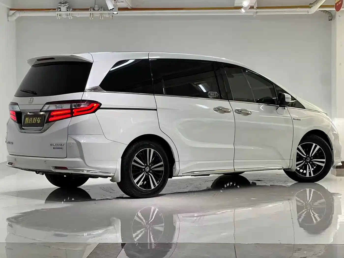 Фото 8 - Honda Odyssey