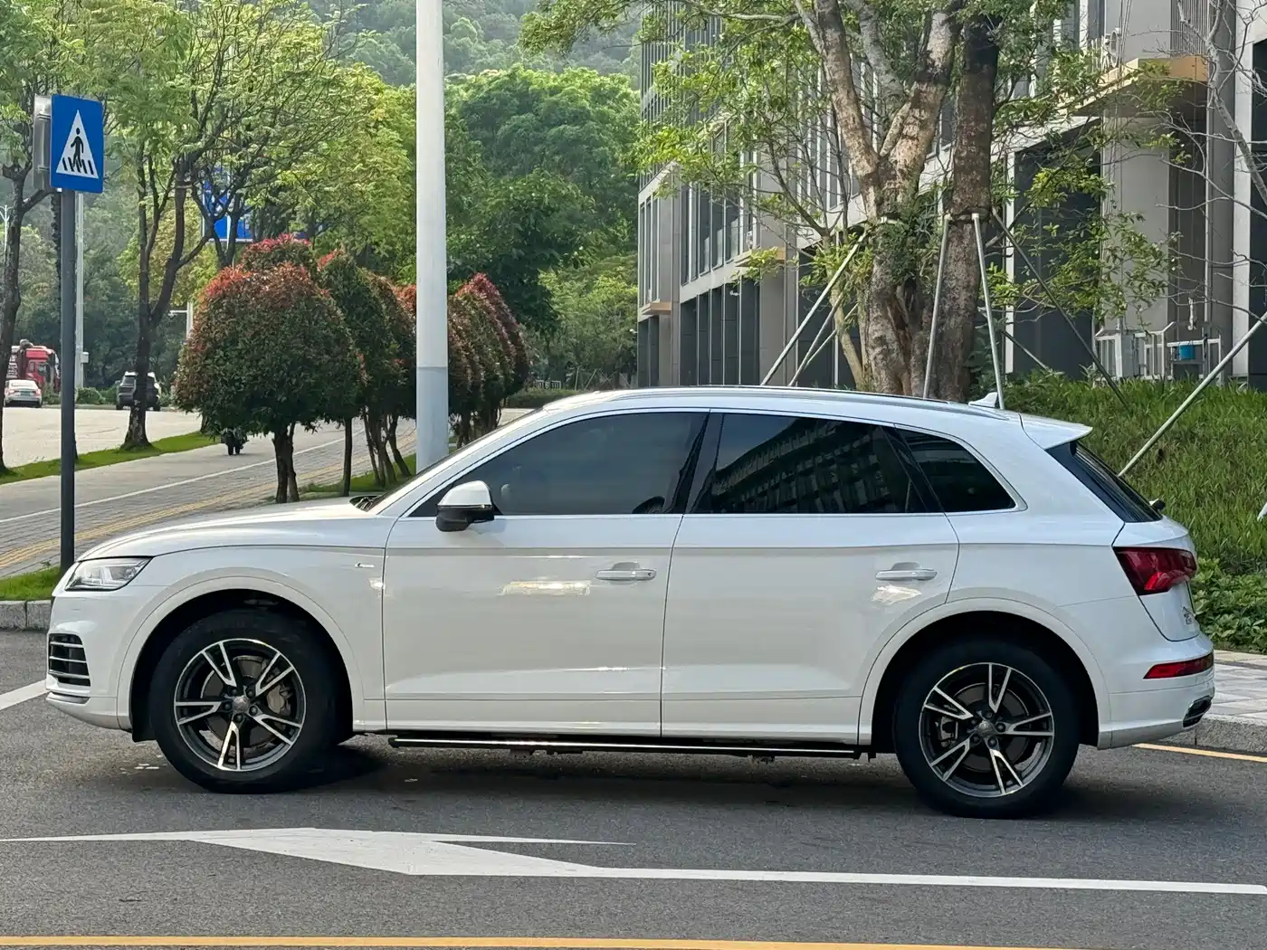 Audi Q5L 2020 40 TFSI Prestige Fashion фото 7