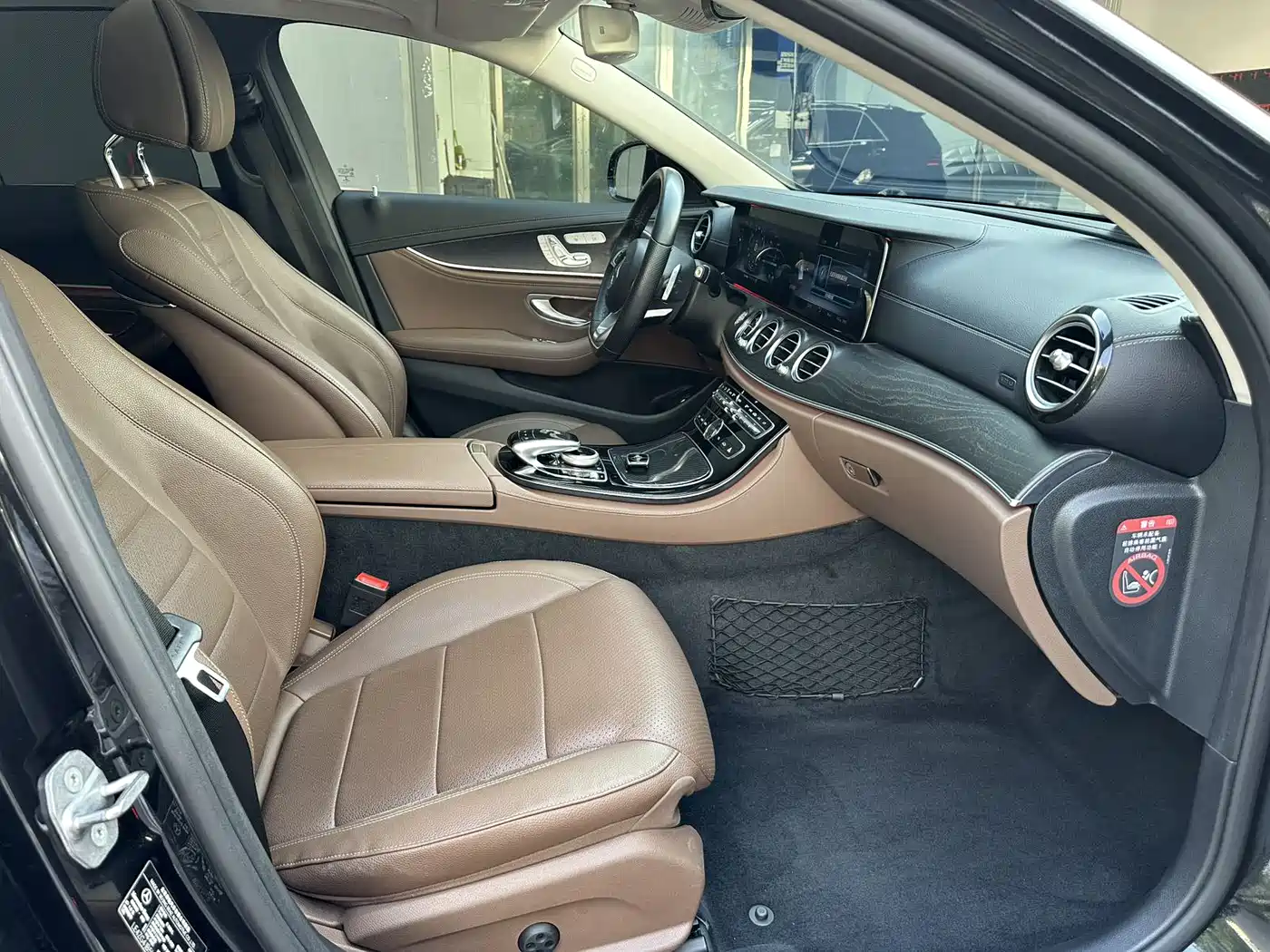 Mercedes-Benz E-Class 2017 E 300 L Sport Luxury фото 12