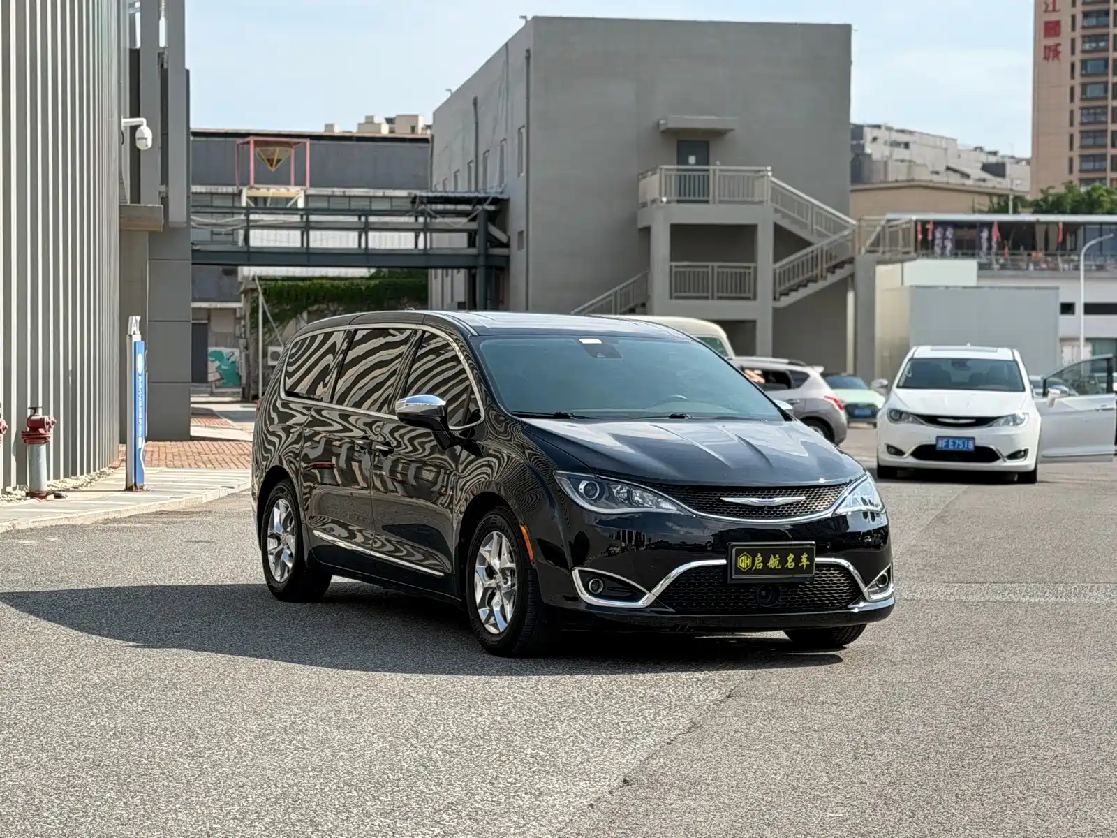 Фото 3 - Chrysler Pacifica