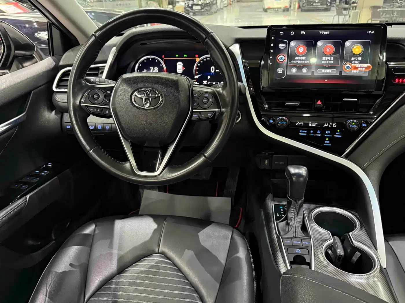 Toyota Camry 2023 2.5S Knight Edition фото 10