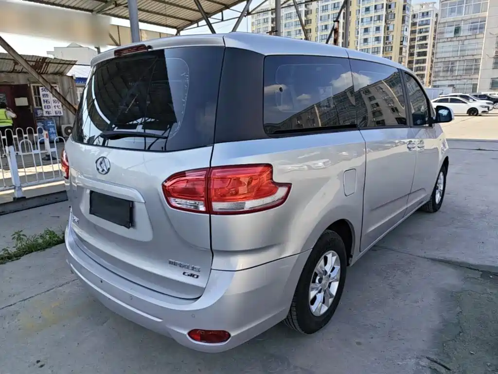SAIC Maxus Maxus G10 2015 2014 Model Year 2.0T Auto Elite