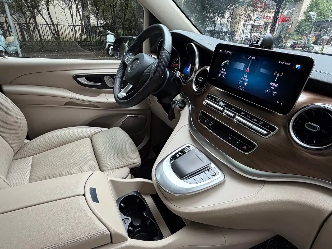 Mercedes-Benz V-Class 2024 2022 V 260 L Long Wheelbase Luxury Edition