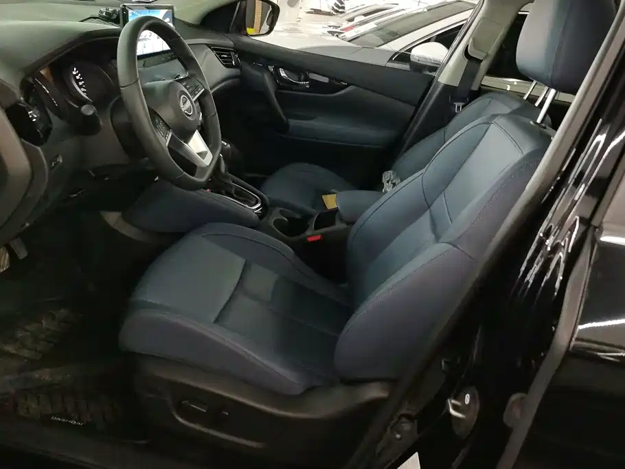 Nissan Qashqai 2025 2025 Facelift Honor 2.0L CVT XV+ Leading Edition