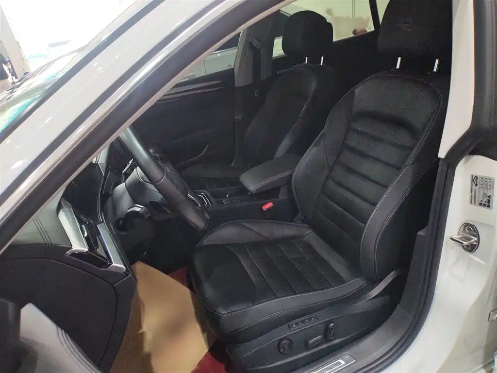 Volkswagen FAW-Volkswagen CC 2021 380TSI Eye-catching Edition фото 10