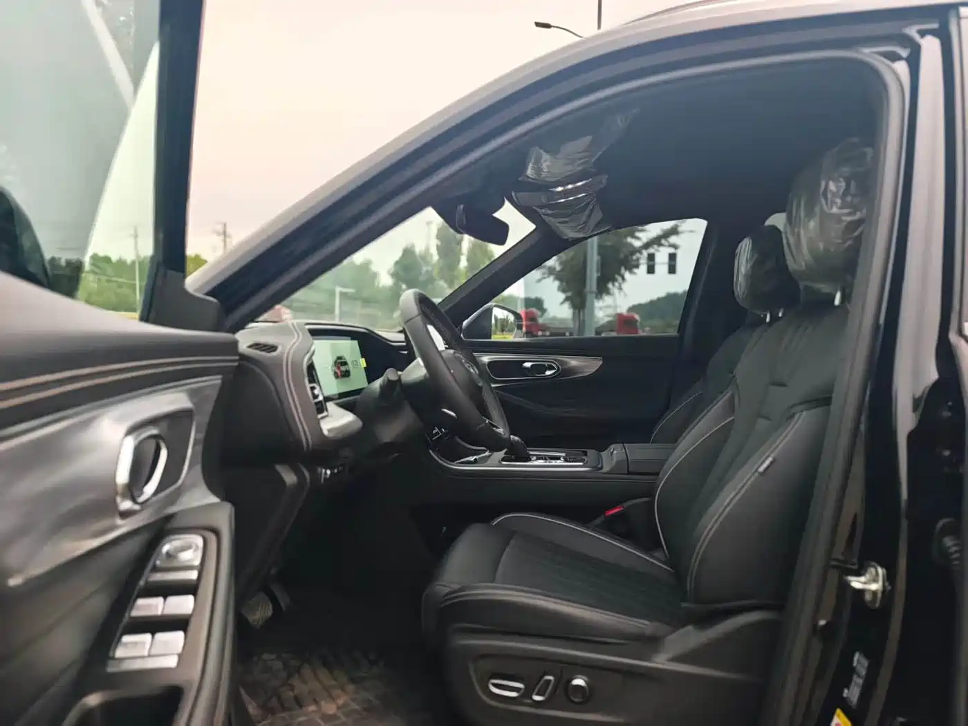 GAC Trumpchi Trumpchi GS8 2025 Pilot Series 2.0TGDI AWD Luxury Edition 5-Seater фото 4