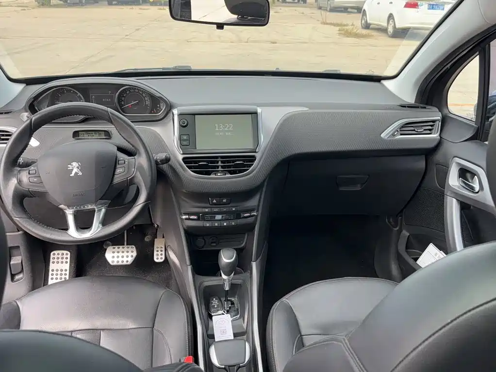 Peugeot 2008 2016 2014 1.6L Automatic Navigation Edition