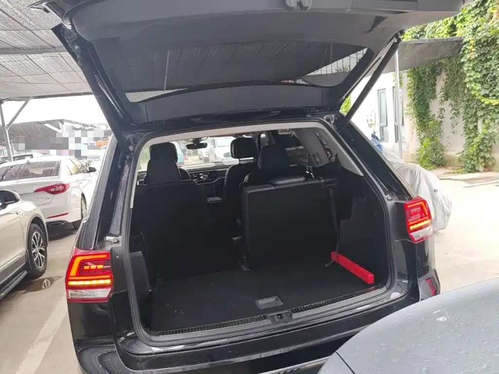 Photo 19 - Volkswagen Teramont