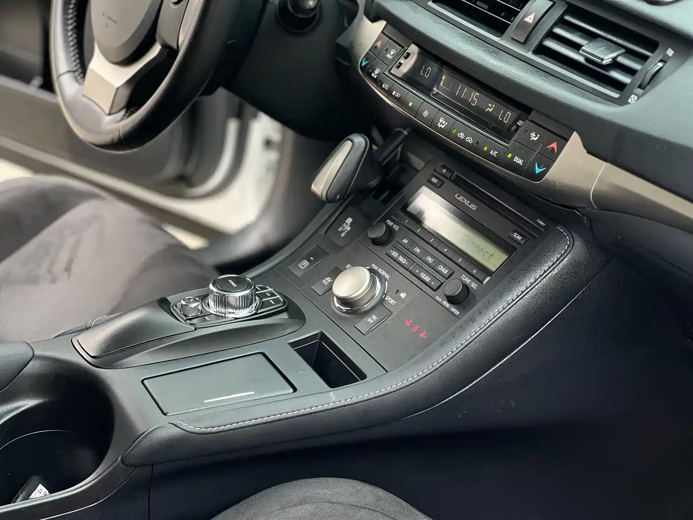 Lexus CT 2020 2017 CT200h Elite Edition Monochrome China V