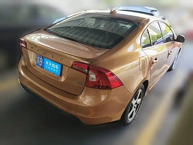Volvo S60 (Import) 2012 T5 Elegance Edition — фото 2