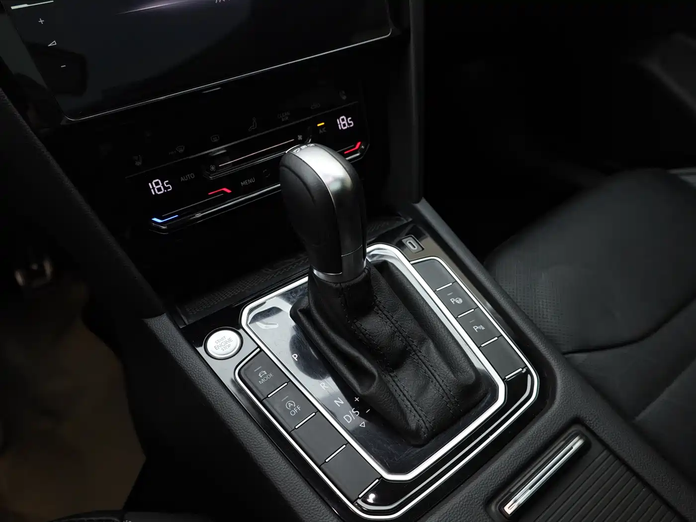 Volkswagen FAW-Volkswagen CC 2023 380TSI Eye-catching Edition фото 30