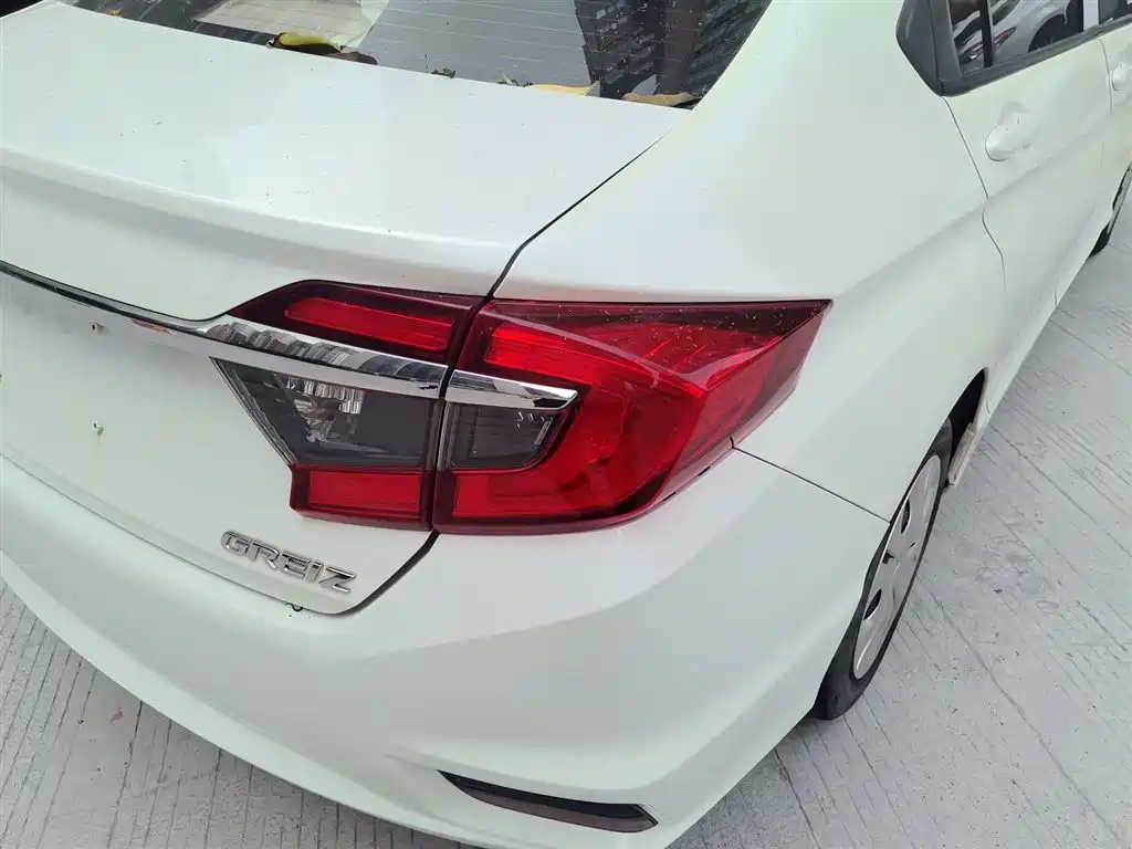 Honda Greiz 2017 2016 1.5L CVT Classic Edition