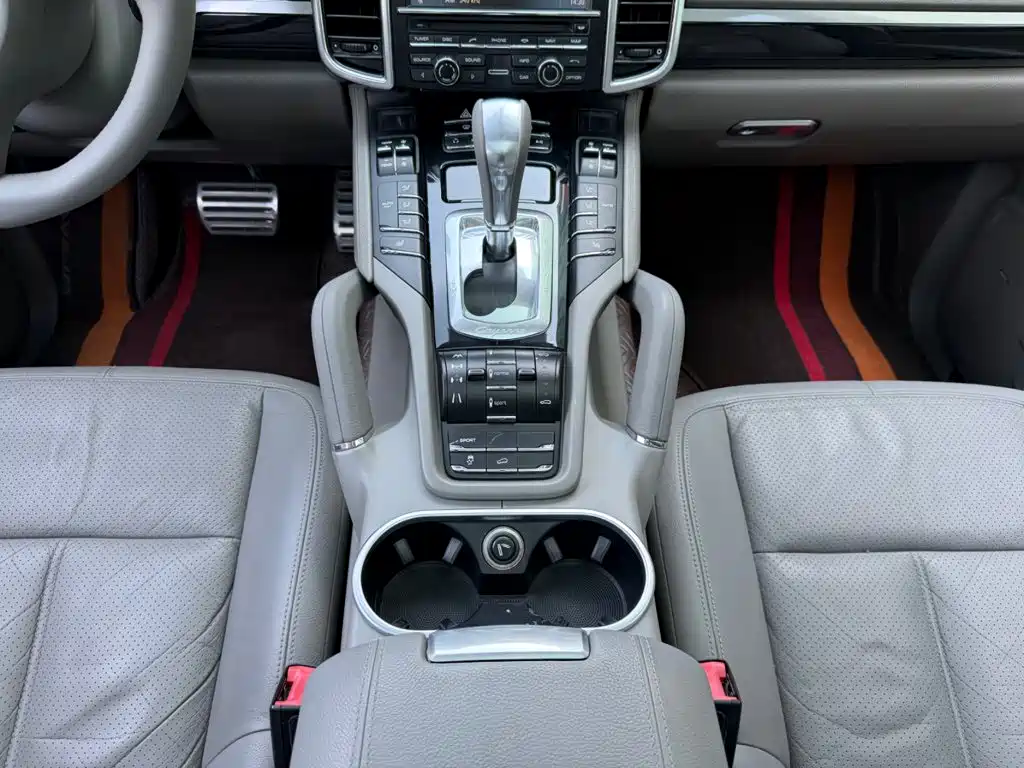 Фото 7 - Porsche Cayenne