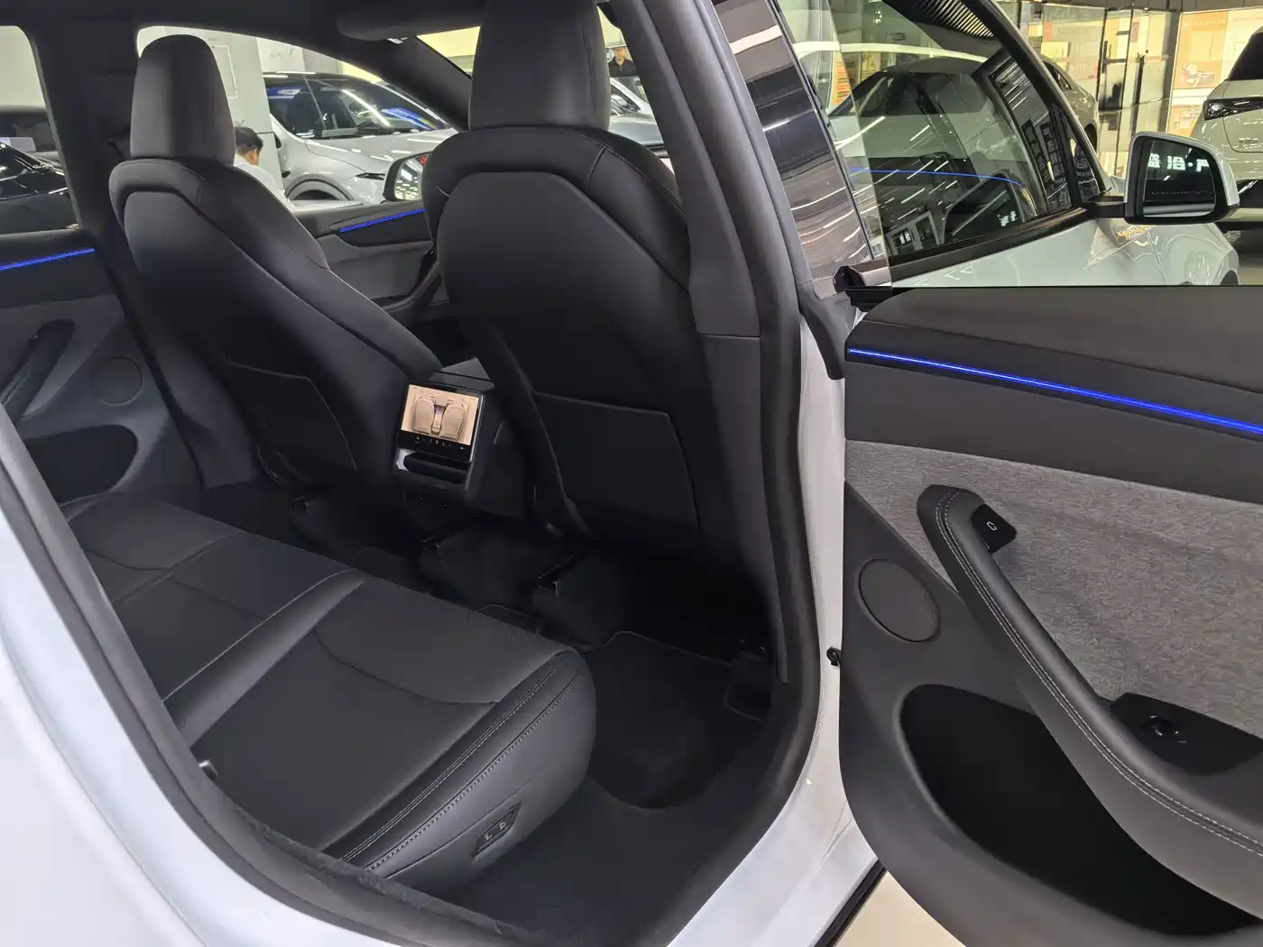 Tesla Model Y 2026 2026 Rear-Wheel Drive