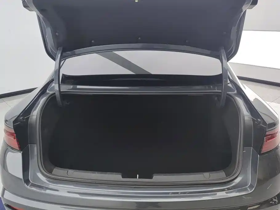 Geely Preface 2021 2021 Facelift 2.0TD Premium Model