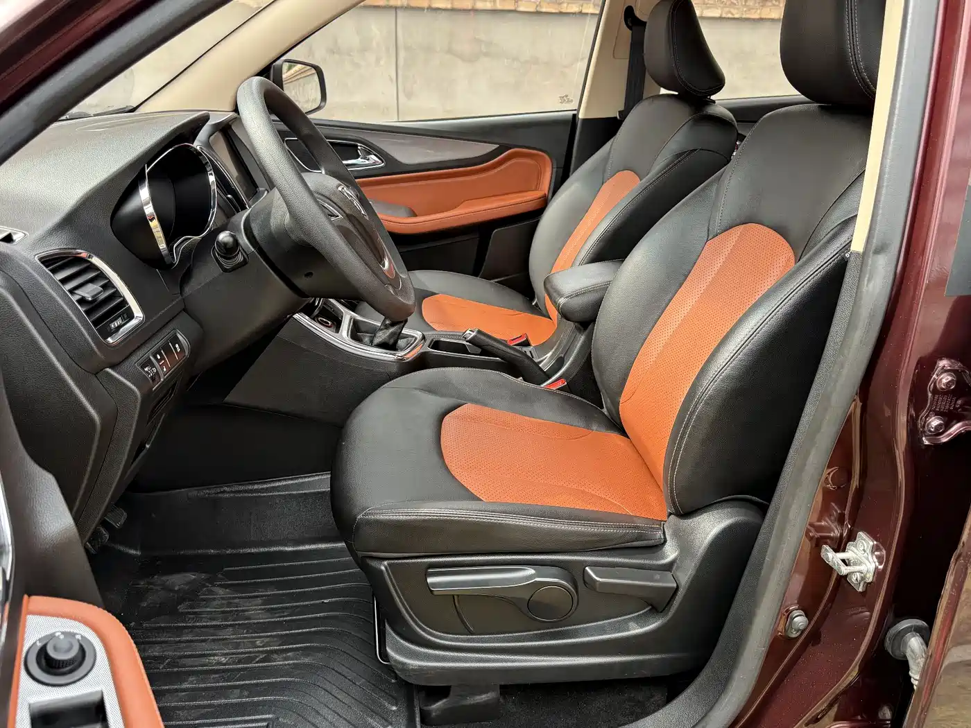 Baojun 560 2015 2015 1.8L Manual Elite