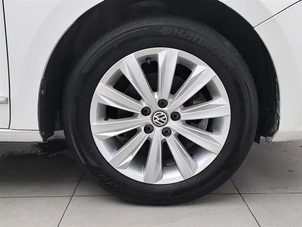Volkswagen Bora 2017 1.6L Automatic Comfort фото 17